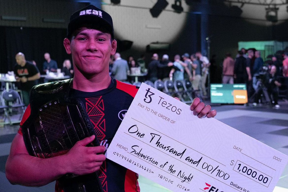 Mica Galvão é o atual campeão dos meio-médios do WNO. Foto: Flo Grappling