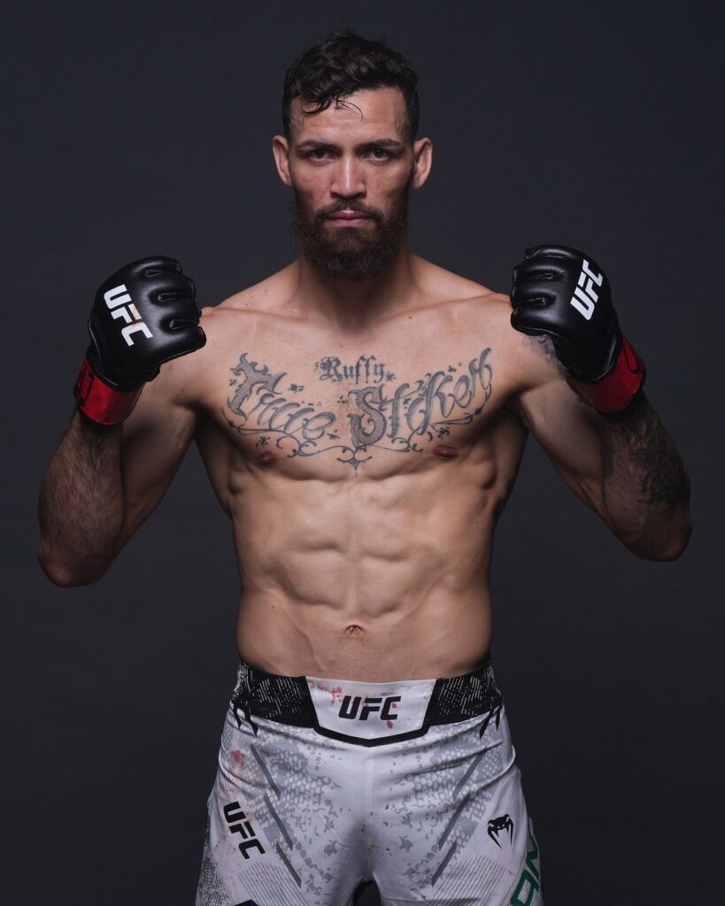 Mauricio Ruffy triunfou em sua estreia no Ultimate. Foto: Divulgação/UFC Brasil