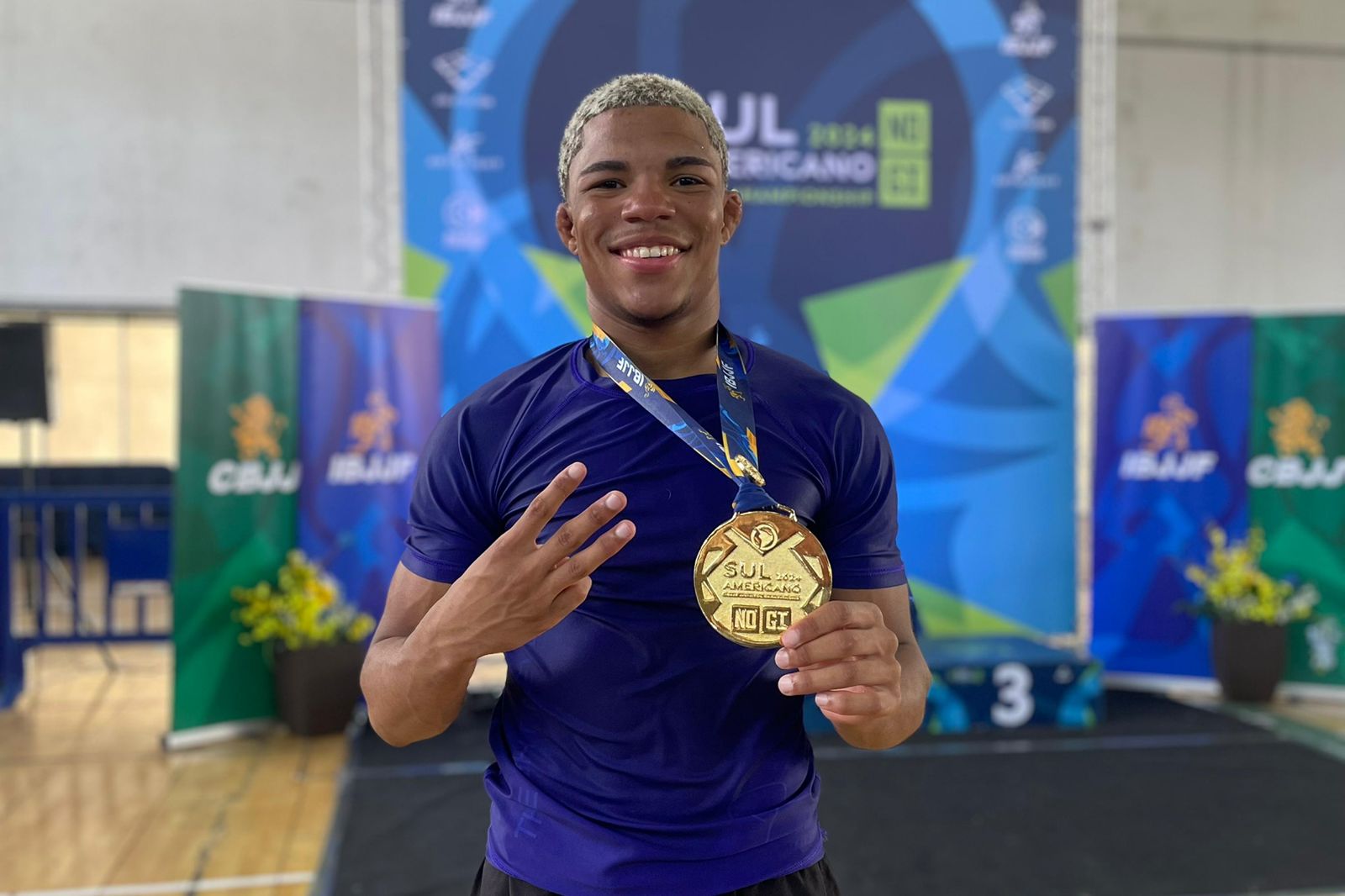 Faixa-roxa Yago Matias conquistou o título do Sul-Americano Nogi. Foto: arquivo pessoal