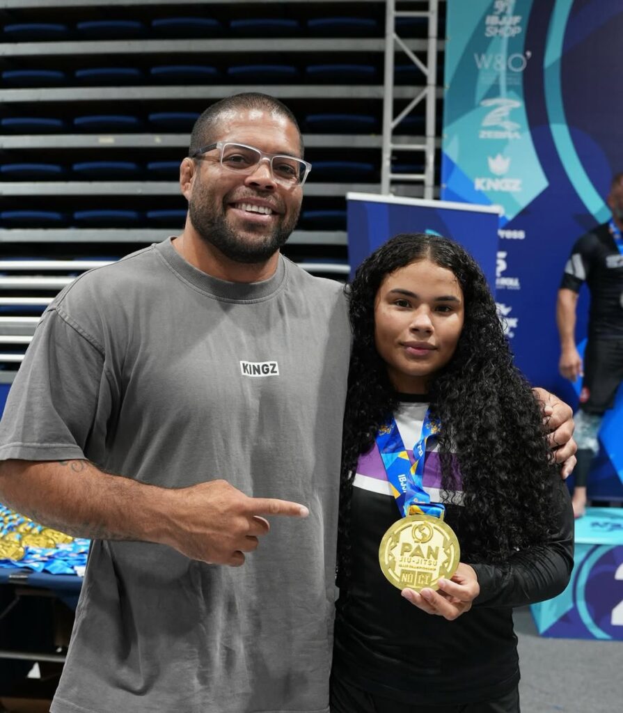 Andressa Simas com o professor André Galvão. Foto: Divulgação