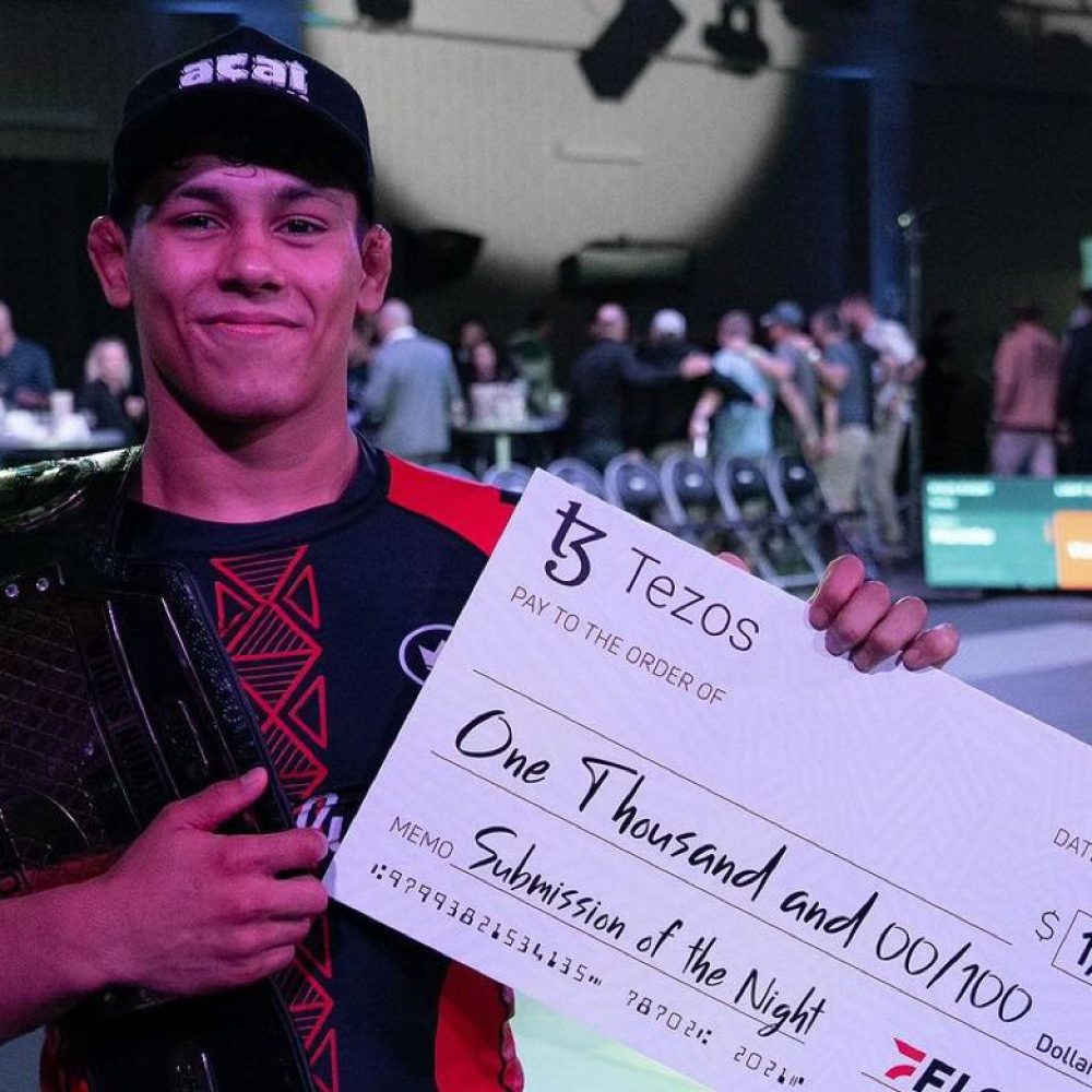 Mica Galvão é o atual campeão dos meio-médios do WNO. Foto: Flo Grappling