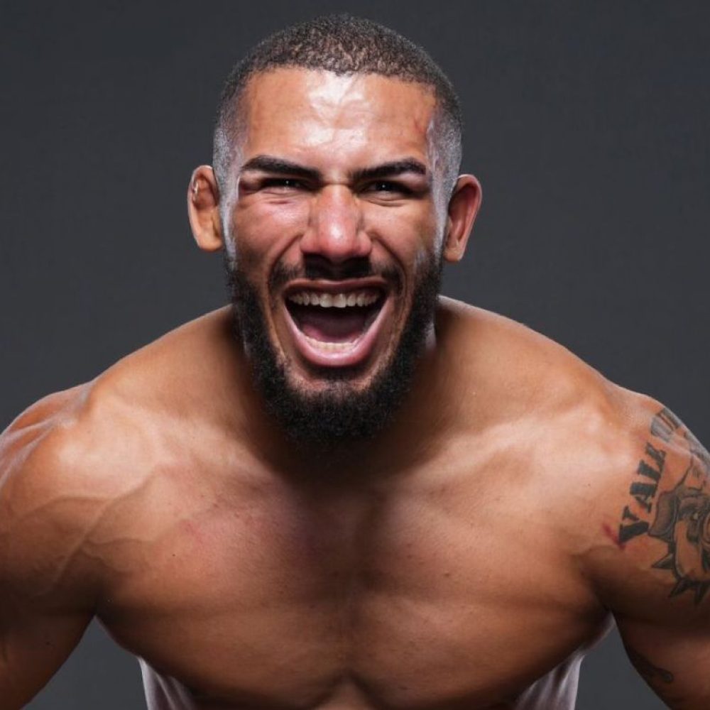 Vitor Petrino é a principal promessa brasileira nos meio-pesados. Foto: Divulgação/UFC Índia
