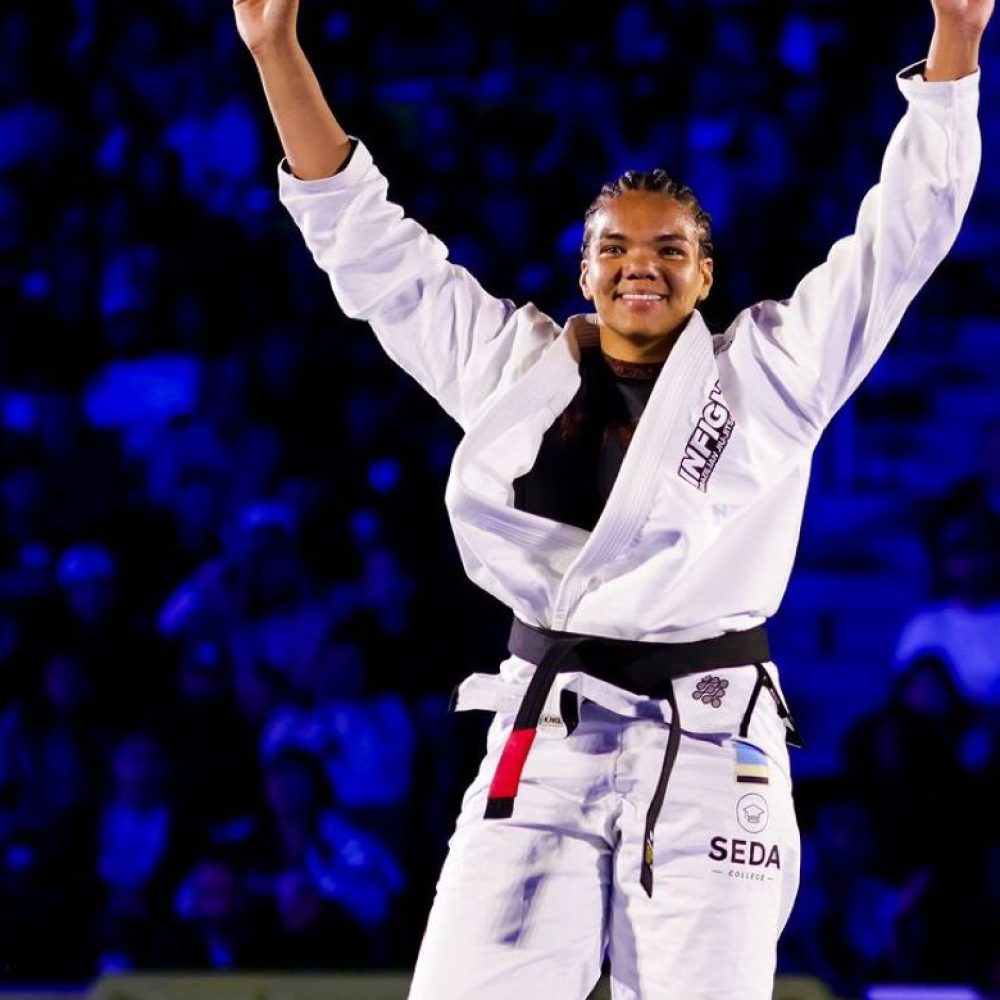 Gabi Pessanha comemora ao triunfar no Mundial 2024. Foto: Lu Nivers Athletics