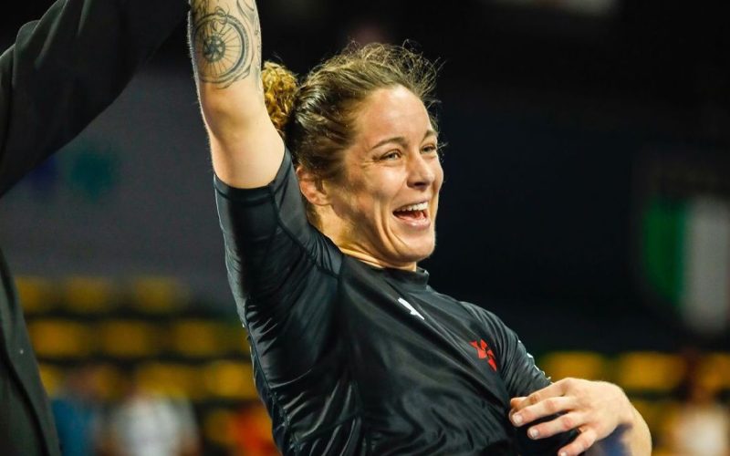 Aurelie Le Vern vibra com a vitória no Europeu Nogi. Foto: Lu Nivers Athletics